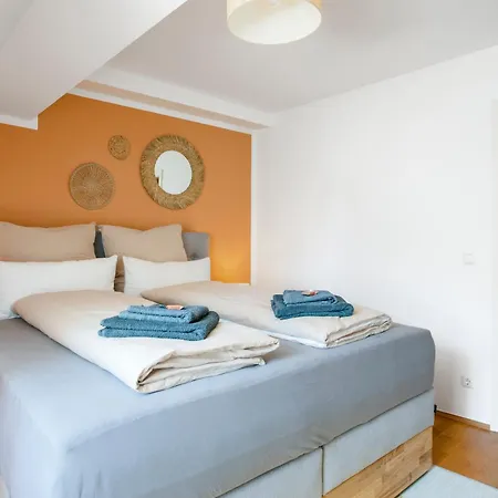 Quiet Courtyard Altstadt - 3br & Free Parking By Hero Homes Graz