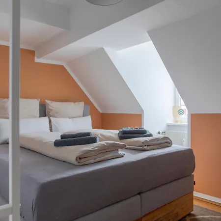 Quiet Courtyard Altstadt - 3br & Free Parking By Hero Homes
