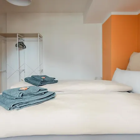 Quiet Courtyard Altstadt - 3br & Free Parking By Hero Homes Appartement Graz